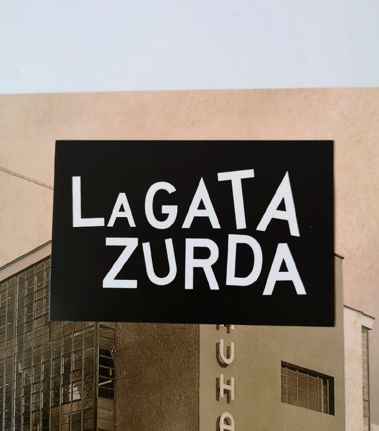 Sticker La Gata Zurda